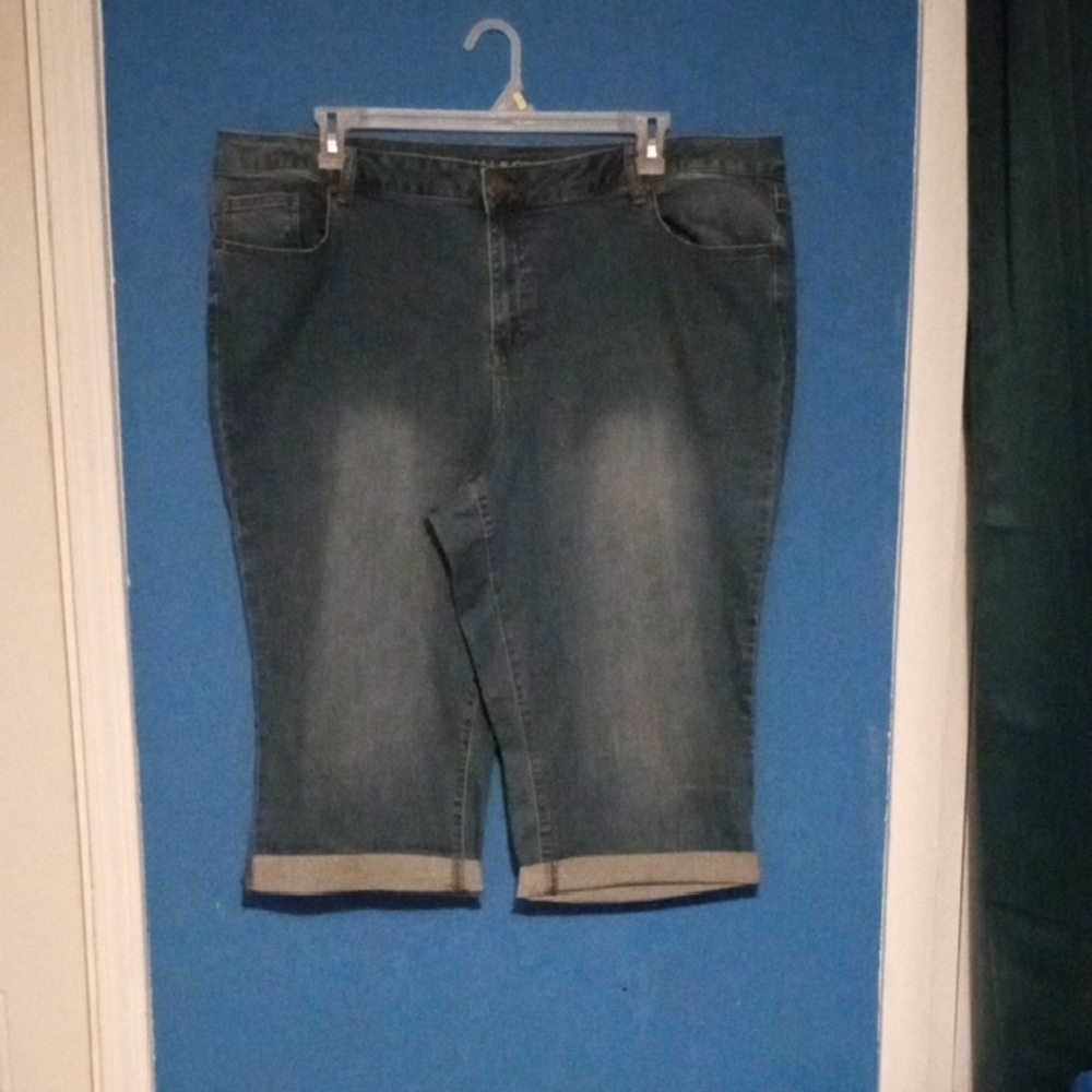 Falls Creek Denim Capris